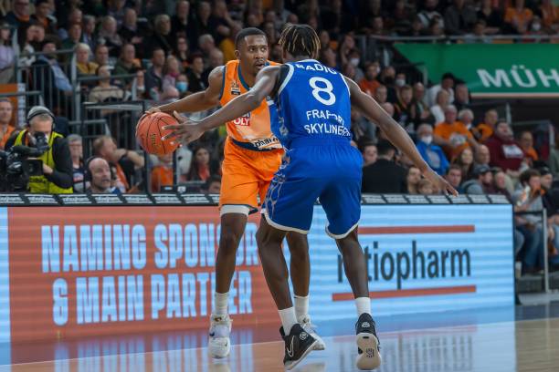 更掀起了关 更掀起了关